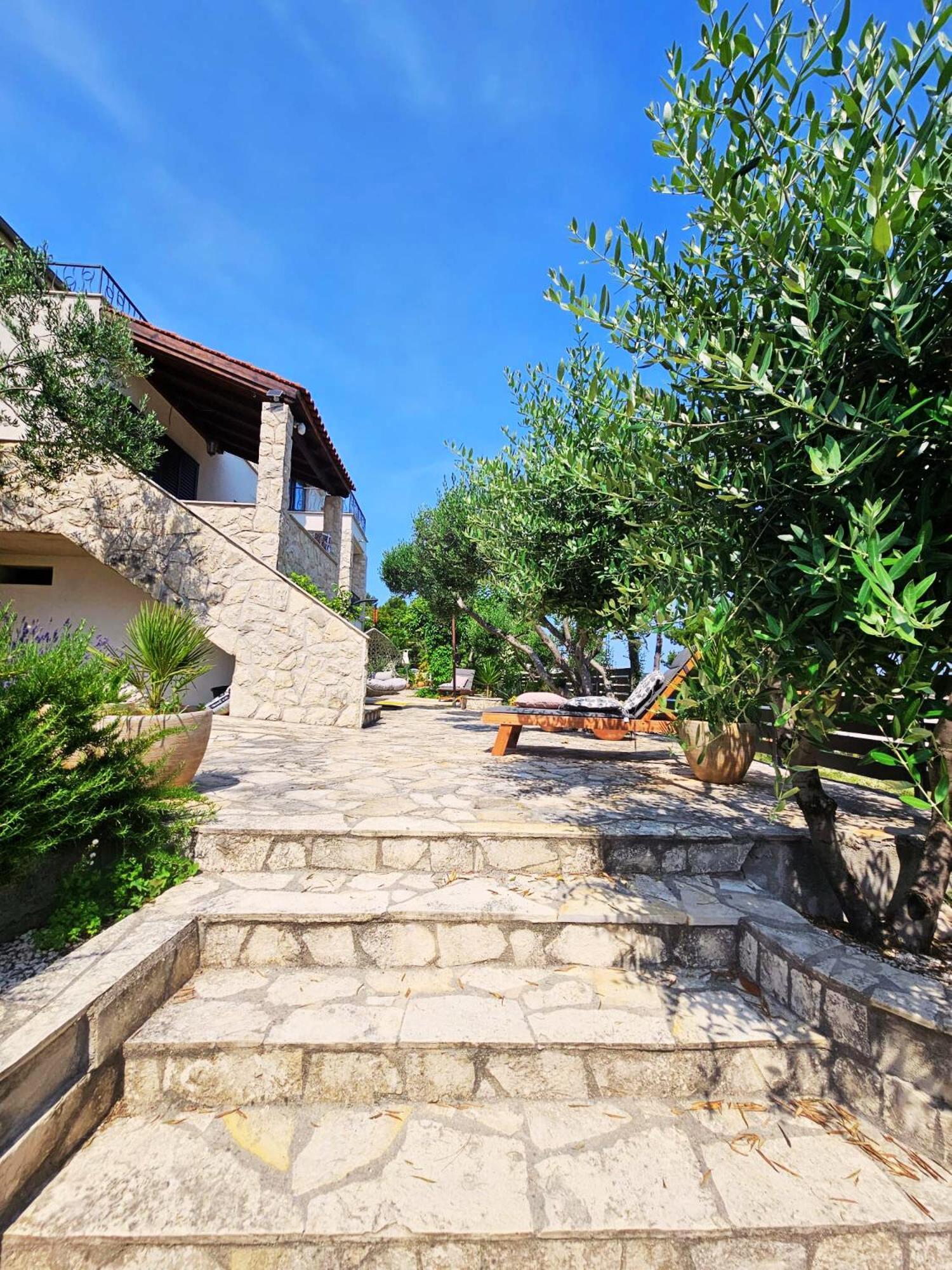 Villa Gjardini - Sparadici เกรบัชติซา ภายนอก รูปภาพ